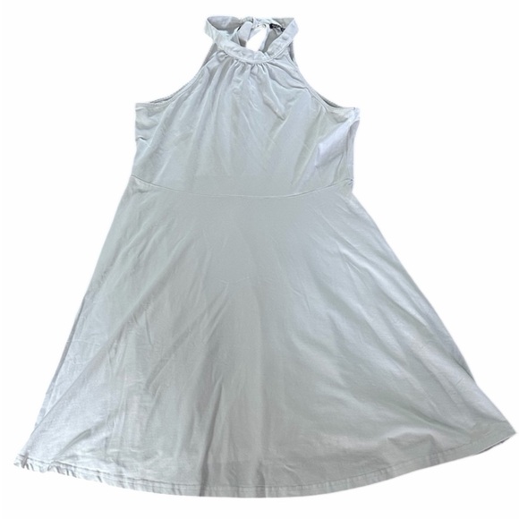 Ouges Dresses & Skirts - Ouges Woman’s White Halter Swing Dress - Size XL - PTP 18”